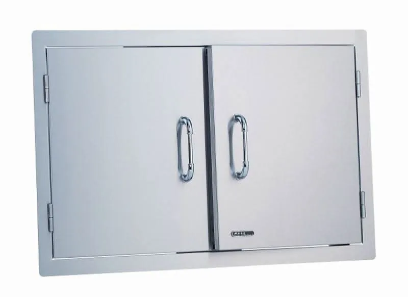 Bull Outdoor Standard Package Angus 30-inch 4 burner Grill with Stainless Steel Door/Drawer Combo,  Access Door, Standard Refrigerator and Cover LP