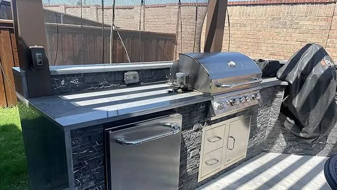 Bull Outdoor Standard Package Angus 30-inch 4 burner Grill with Stainless Steel Door/Drawer Combo,  Access Door, Standard Refrigerator and Cover LP