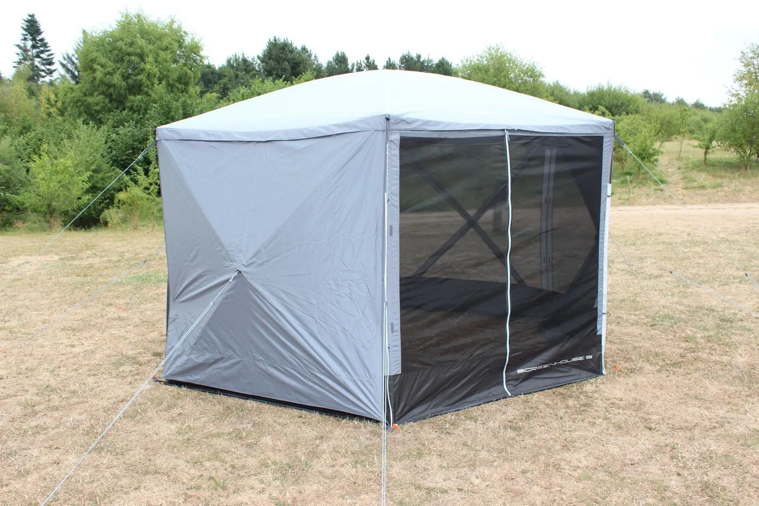 Outdoor Revolution Screenhouse 4 DLX