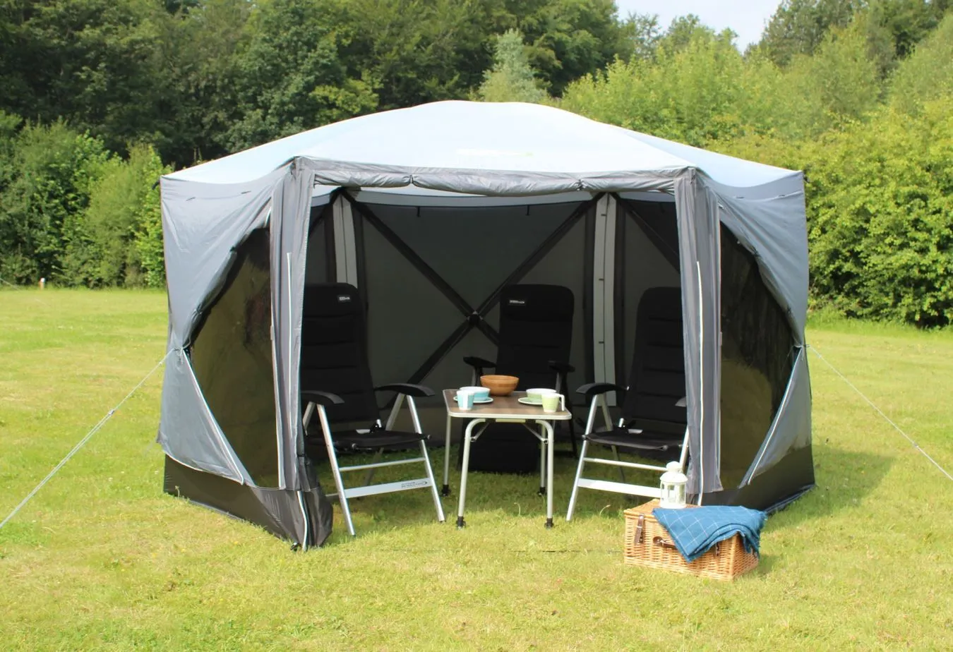 Outdoor Revolution Screenhouse 6 DLX