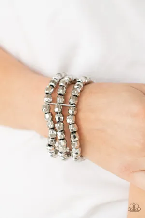 Paparazzi Magnetically Maven - Silver