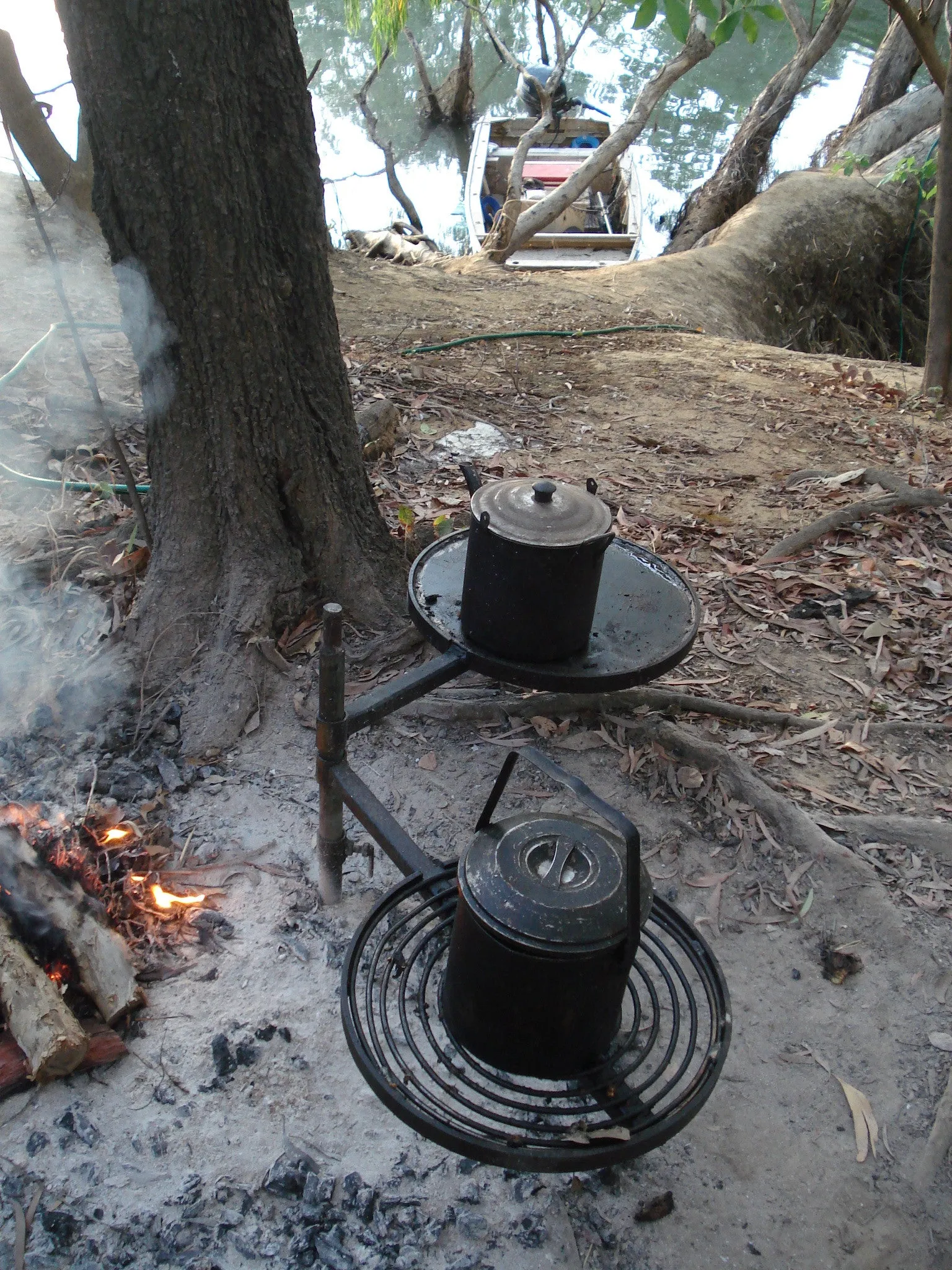 Swinging Hot Plate and Grill