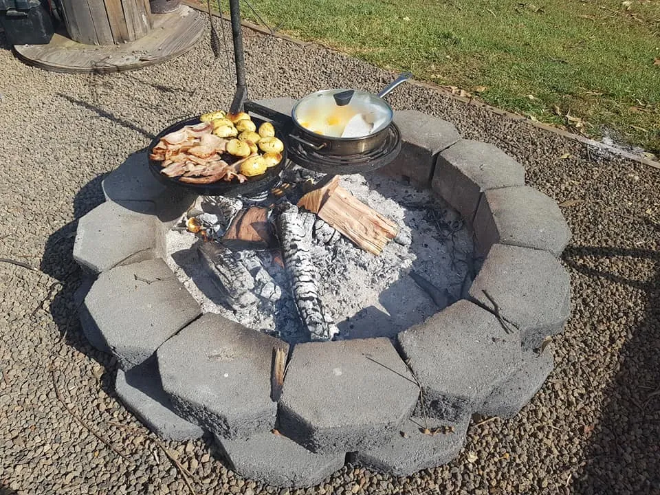 Swinging Hot Plate and Grill