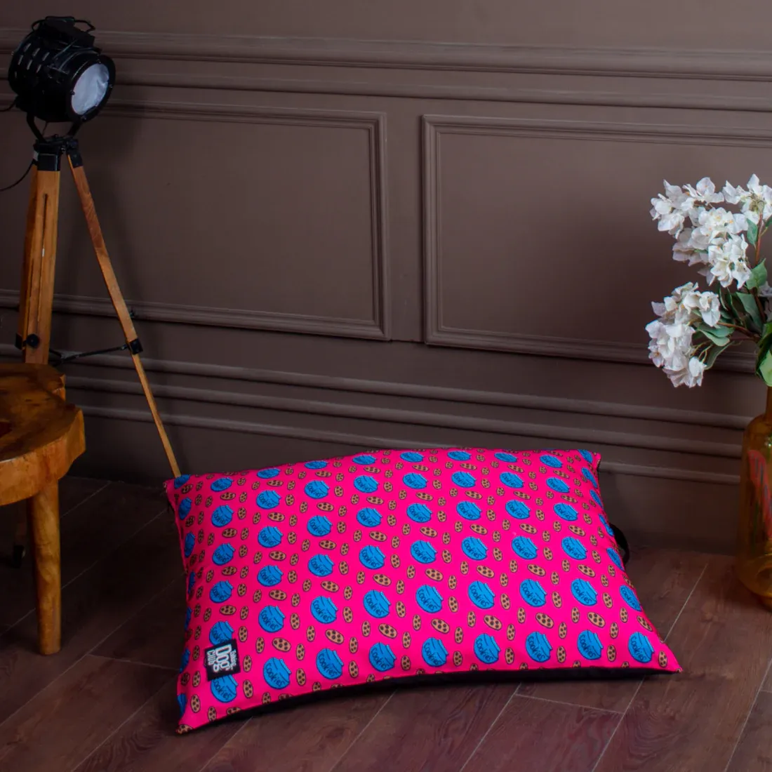 Talking Dog Club Cookie Dream Pillow Bed for Dogs and Cats (Pink)