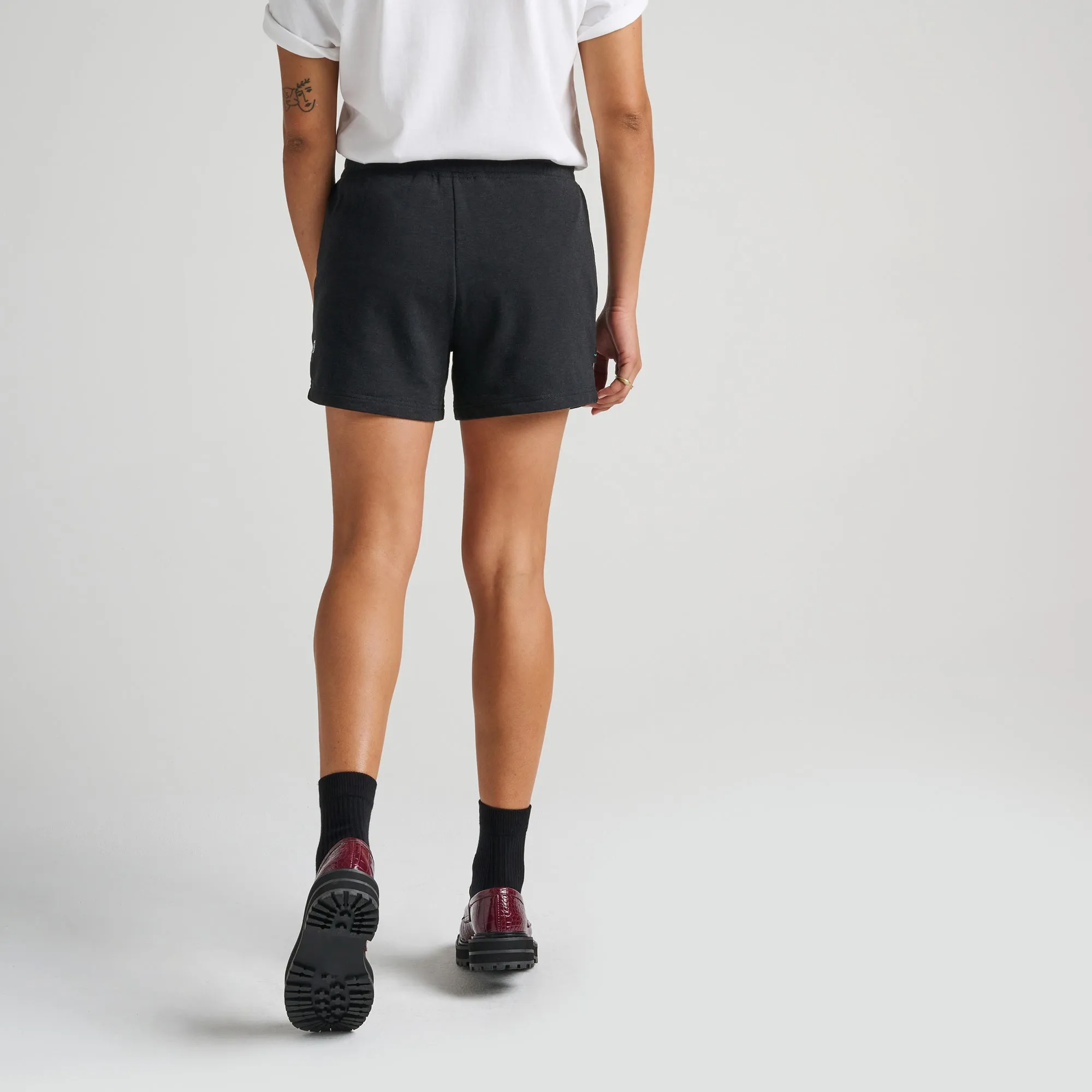 WOMEN'S SHELTER SHORT